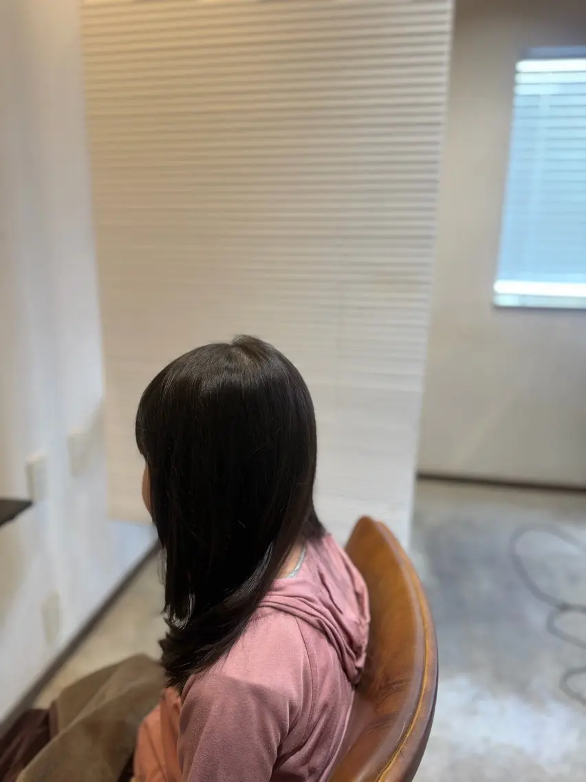 ミディアム カット YUKI .のヘアスタイル
