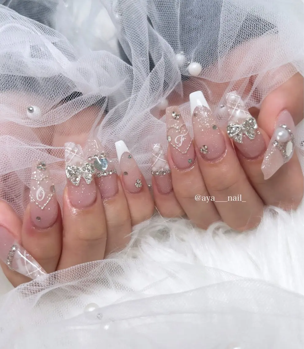 ネイル Roi ayanaのネイルデザイン