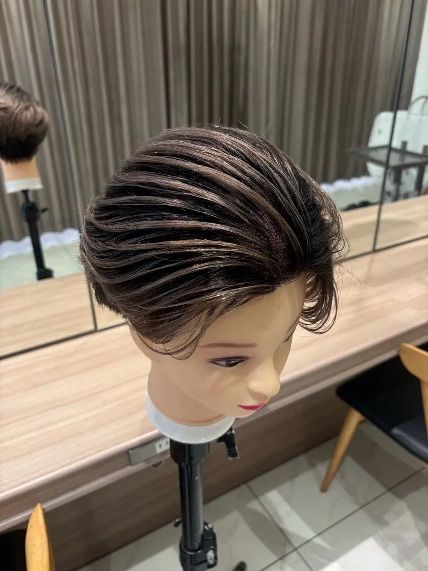 カラー メンズ メンズバレイヤージュ メンズブリーチ センターパート バレイヤージュ ブリーチ カット ヘアカラー トリートメント 寺内 紳悟のヘアスタイル