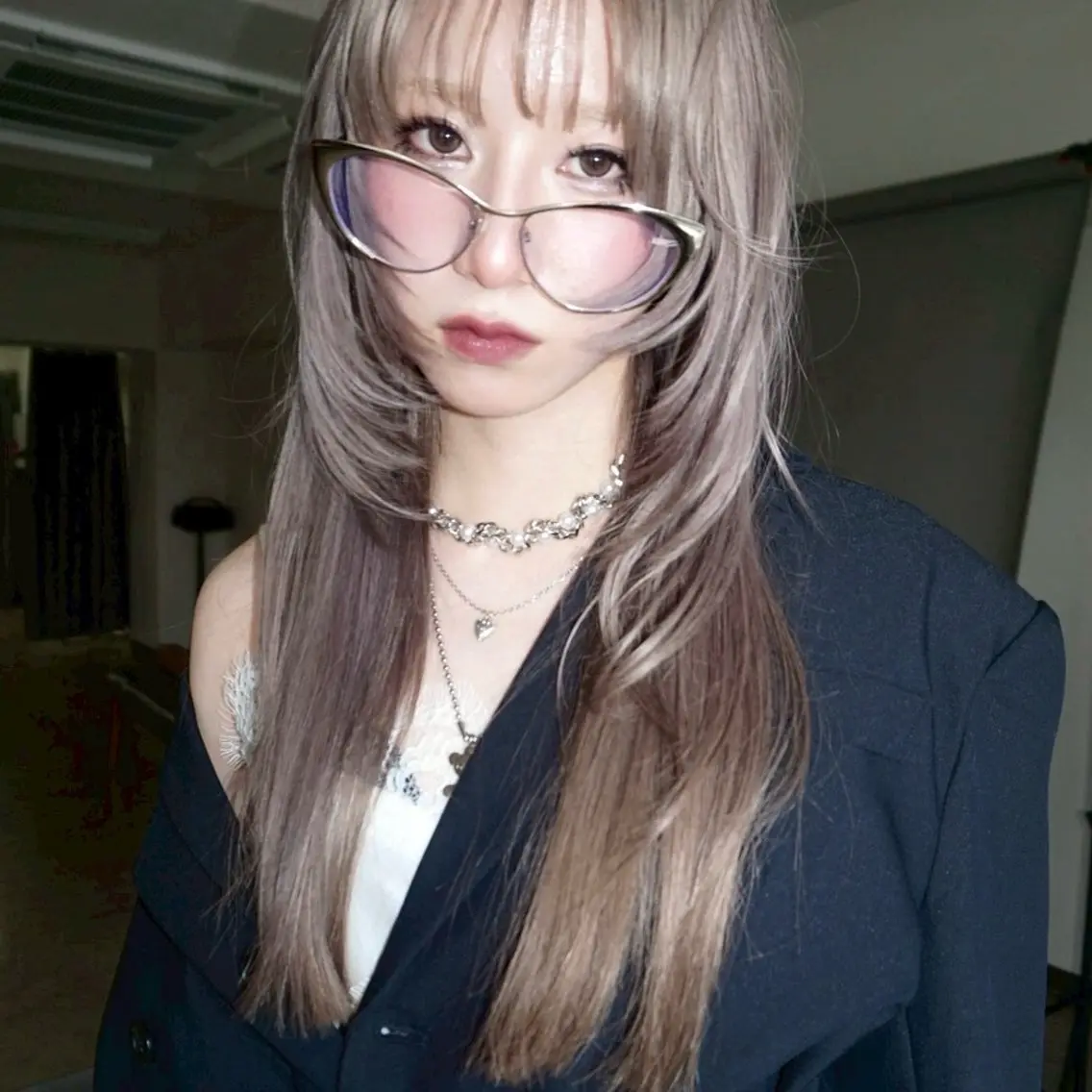 ロング DEAN JECYのヘアスタイル