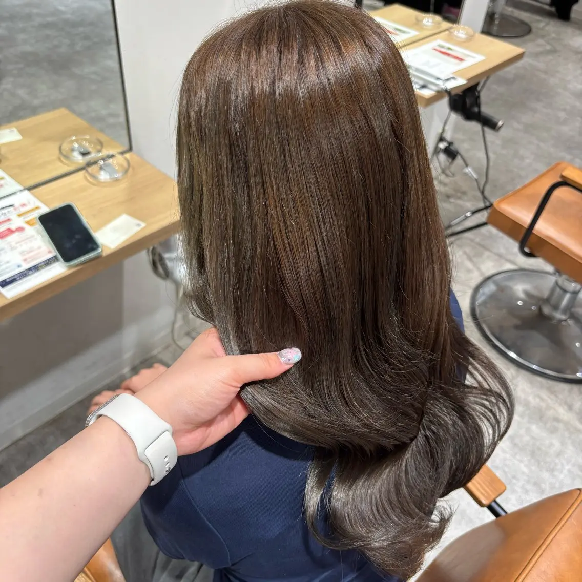 ロング カラー 加藤 歩未のヘアスタイル