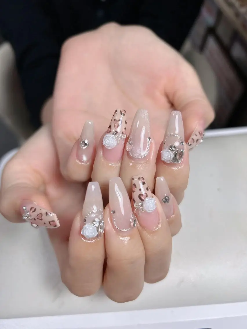 ネイル ハンドネイル Swan Nail Salonのネイルデザイン
