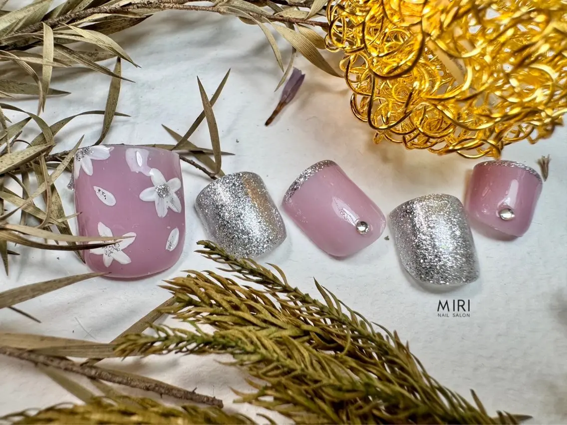 ネイル フットネイル Miri nail salonのネイルデザイン