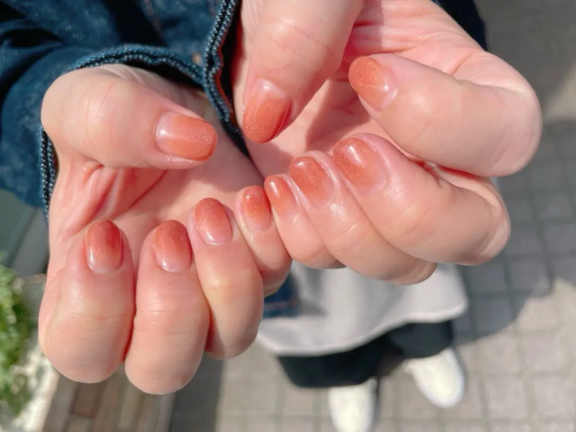 ネイル ジェルネイル ニュアンスネイル パラジェル 春ネイル nailroom OHANA🌴のネイルデザイン