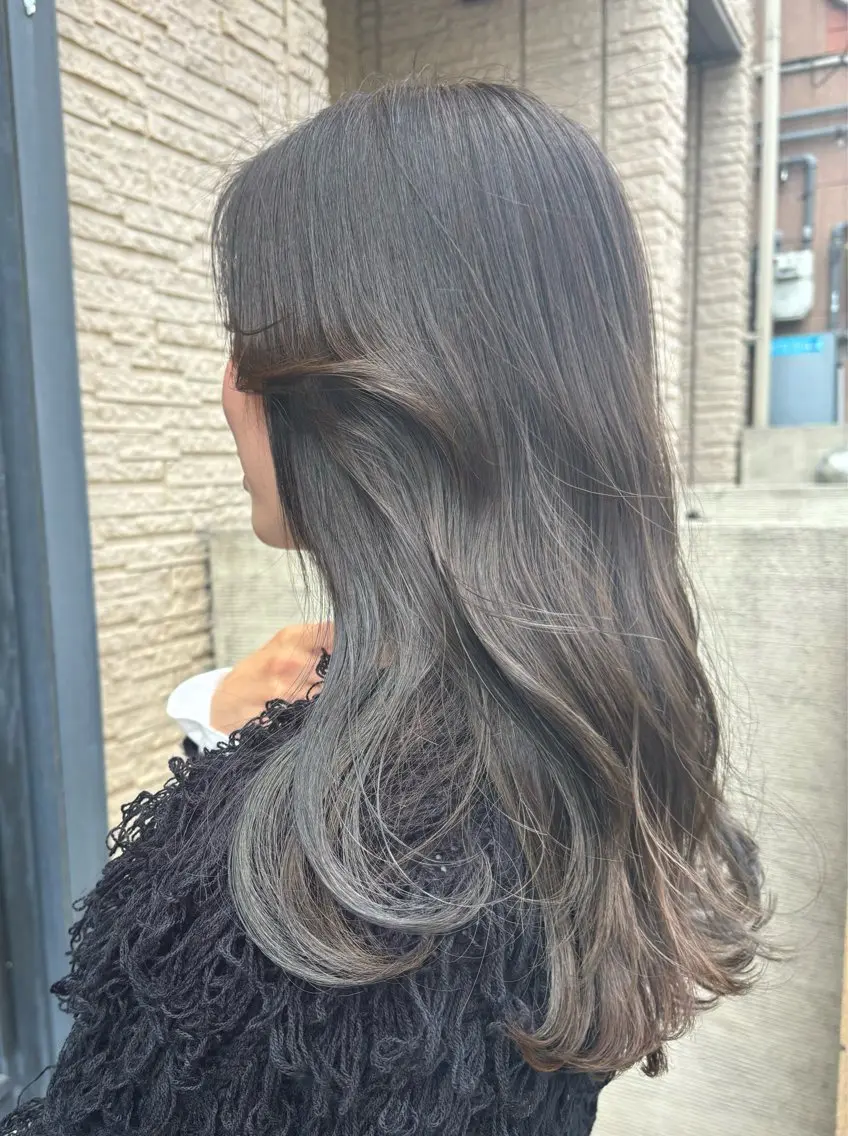 セミロング カラー 【aini天王寺】 𝐚𝐢𝐫𝐢✂︎のヘアスタイル