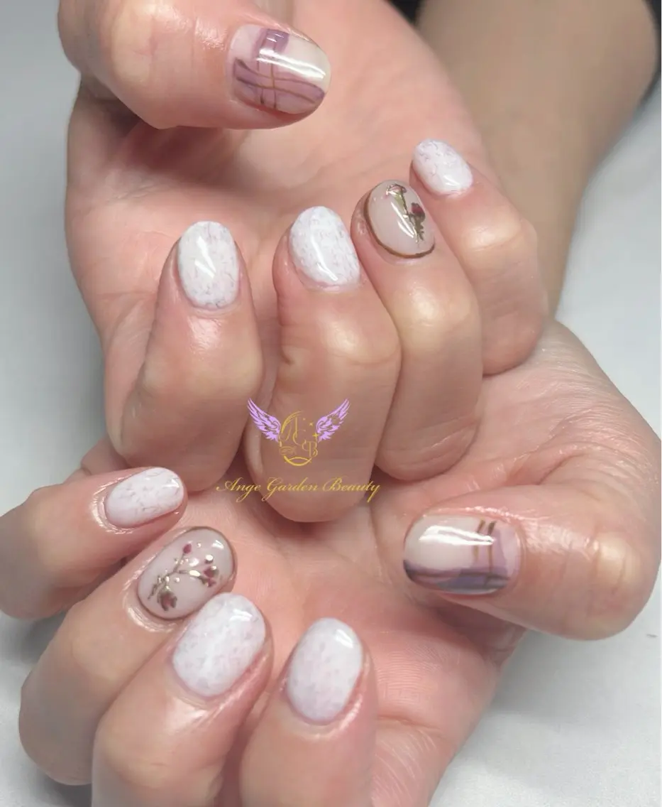 ネイル アートネイル ブラウン ジェルネイル ホワイト ハンドネイル AngeGarden Beautymihoのネイルデザイン