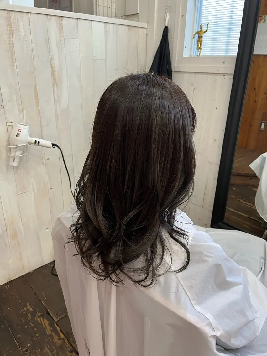 セミロング 紙屋 隼人のヘアスタイル