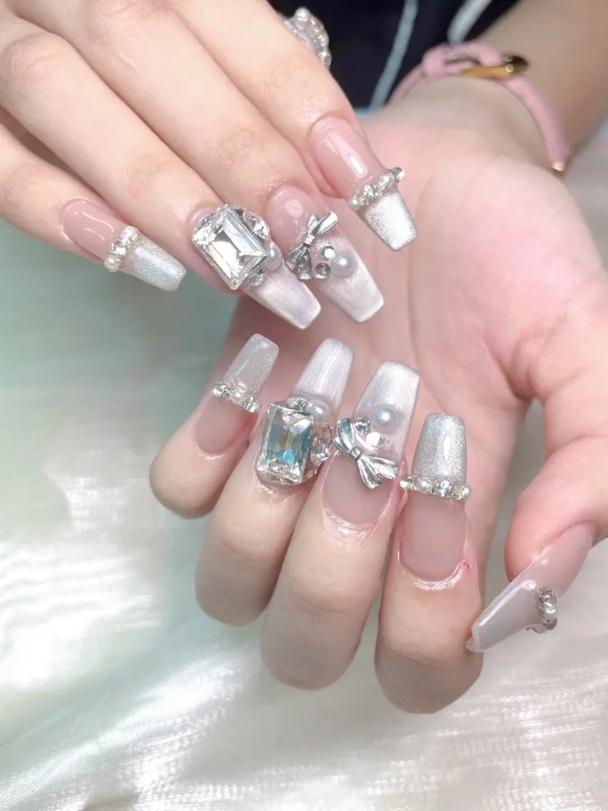 ネイル スカルプネイル ネイルチップ lucky nail 歌舞伎町のネイルデザイン