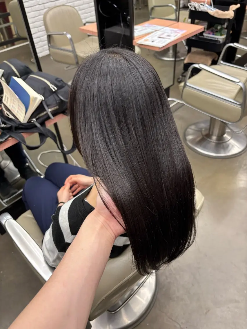 セミロング 縮毛矯正 毛利 拓夢のヘアスタイル