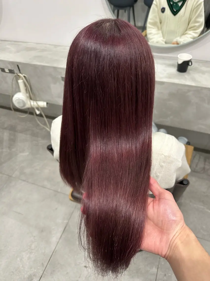カラー ブリーチ ヘアカラー トリートメント シガ ミクトのヘアスタイル