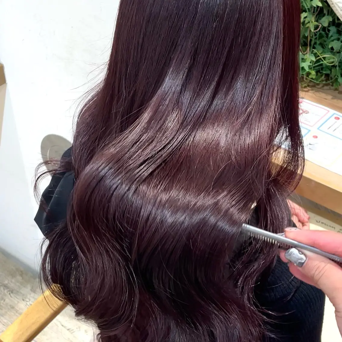 ロング カラー カシス レッドカラー ヘアカラー トリートメント 横浜パーマ🌐ボブ✨ 暖色カラーもえかのヘアスタイル