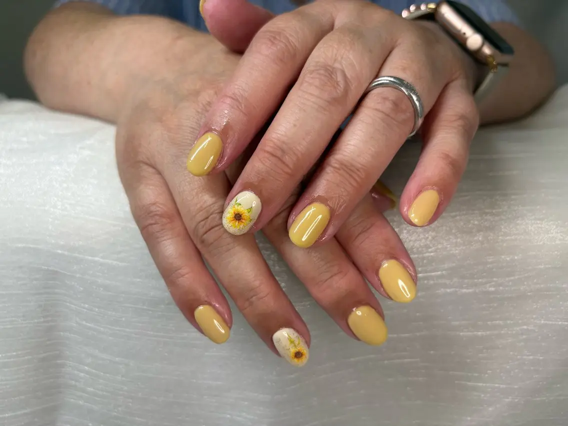 ネイル glowé Runaのネイルデザイン