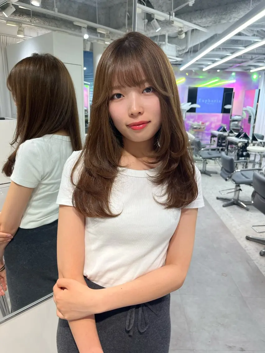ロング カラー ベージュカラー オリーブベージュ レイヤーカット MEI🎀つやカラー 🎀レイヤー🎀渋谷のヘアスタイル