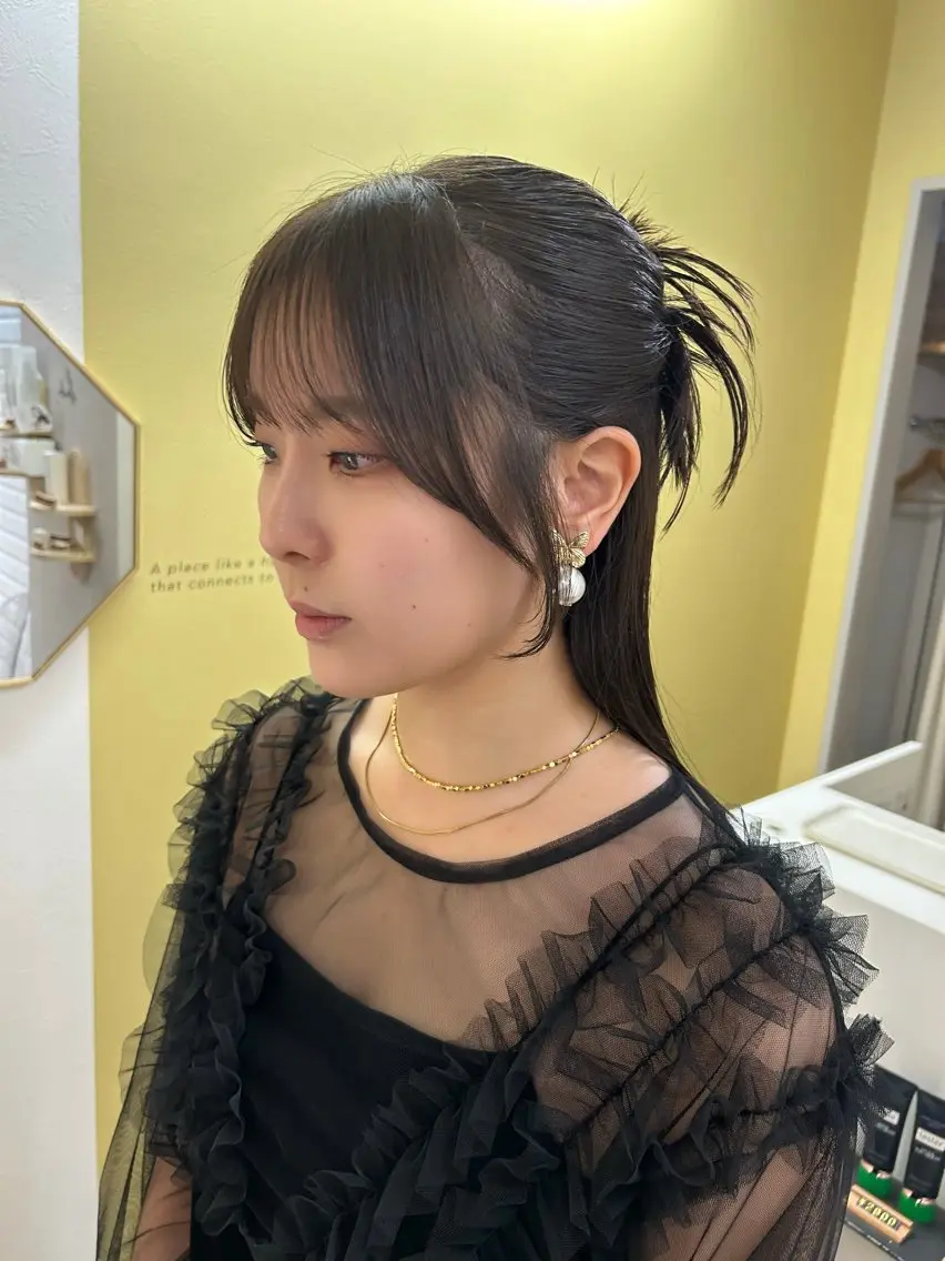 ミディアム ヘアアレンジ ハーフアップ ヘアセット hubhair レイヤー/透明感のヘアスタイル