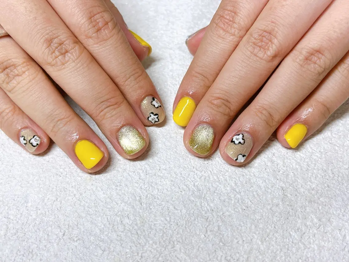 ネイル オーロラネイル フットネイル フレンチネイル ジェルネイル 韓国ネイル ハンドネイル mogunail &blowのネイルデザイン