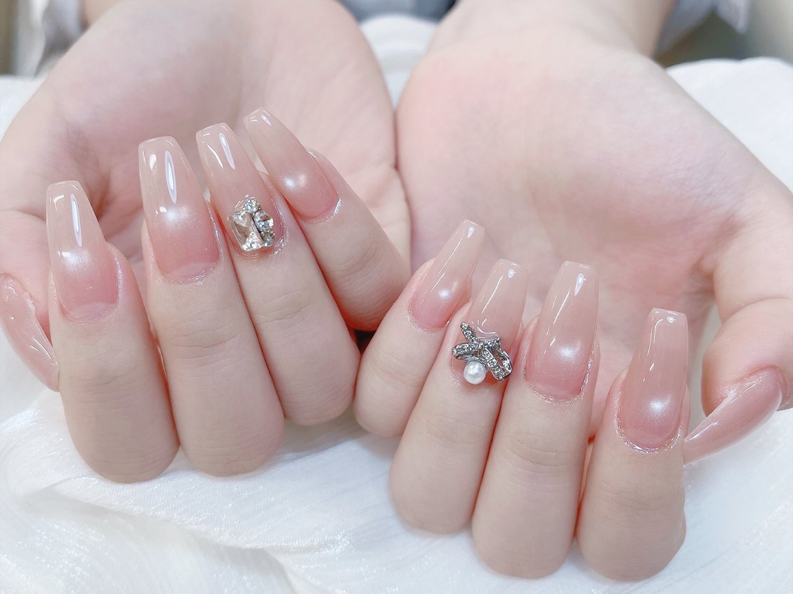 ネイル チークネイル 成人式 フレンチネイル グラデーション 氷ネイル・うるうるネイル ハンドネイル DUO MI nail salonのネイルデザイン