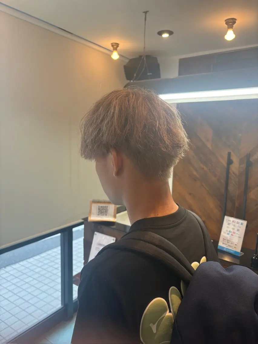 カラー ベージュカラー ヘアカラー 小林 広汰のヘアスタイル