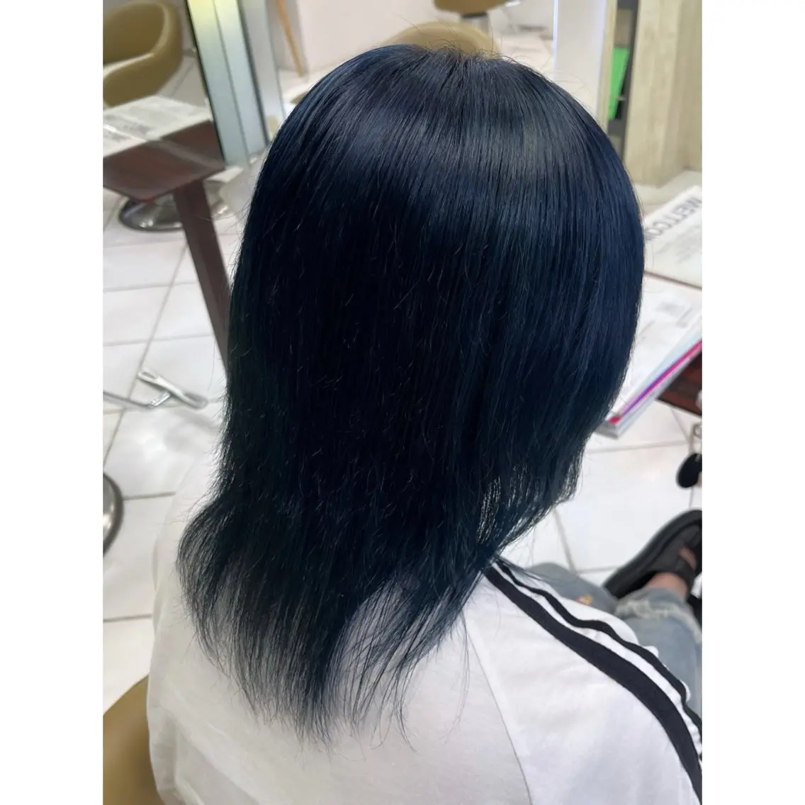 ミディアム カラー ブルーカラー ブルーラベンダー ラベンダーカラー ウルフカット ムロイ ミスズのヘアスタイル