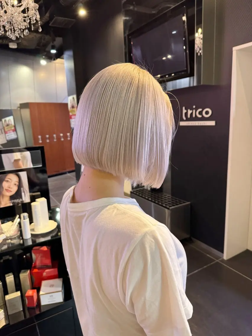 ミディアム カラー ブロンド ハイトーンカラー ホワイトブロンド ヘアカラー 渡邊 直輝のヘアスタイル