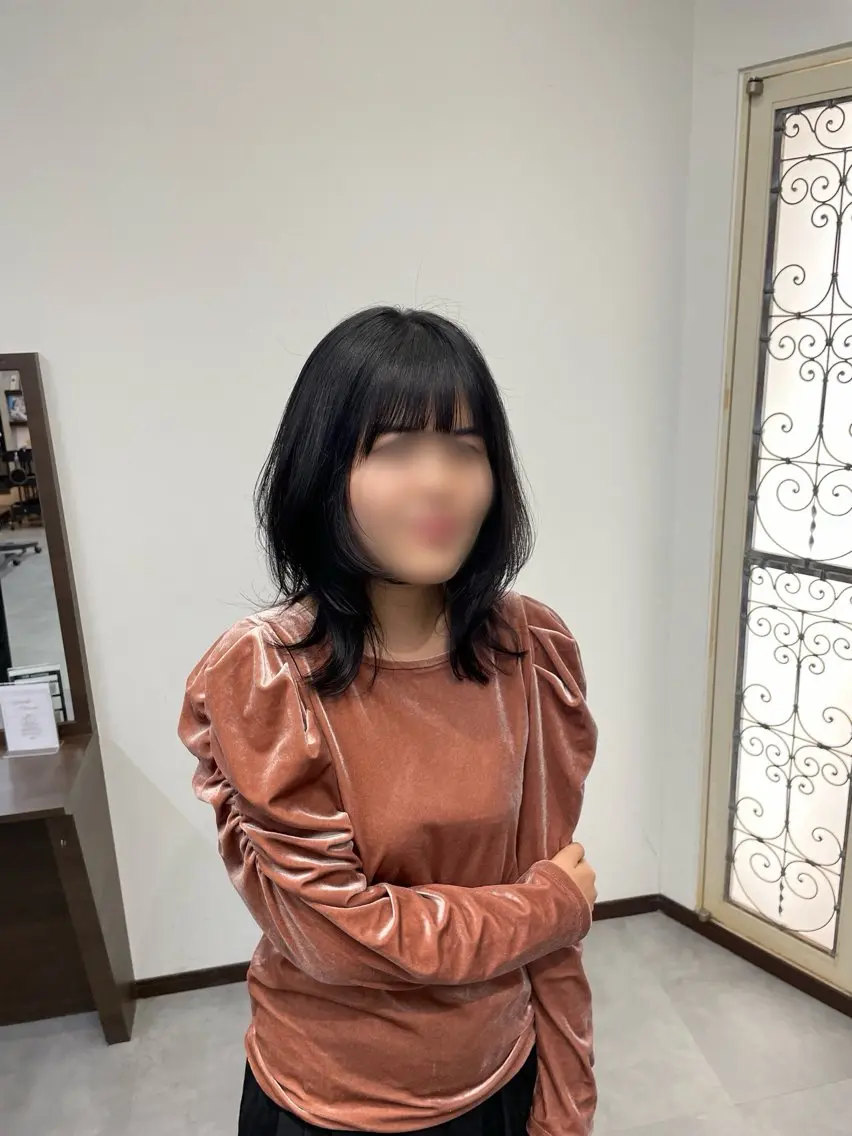 セミロング 顔周りカット レイヤーカット 堀 綾花のヘアスタイル