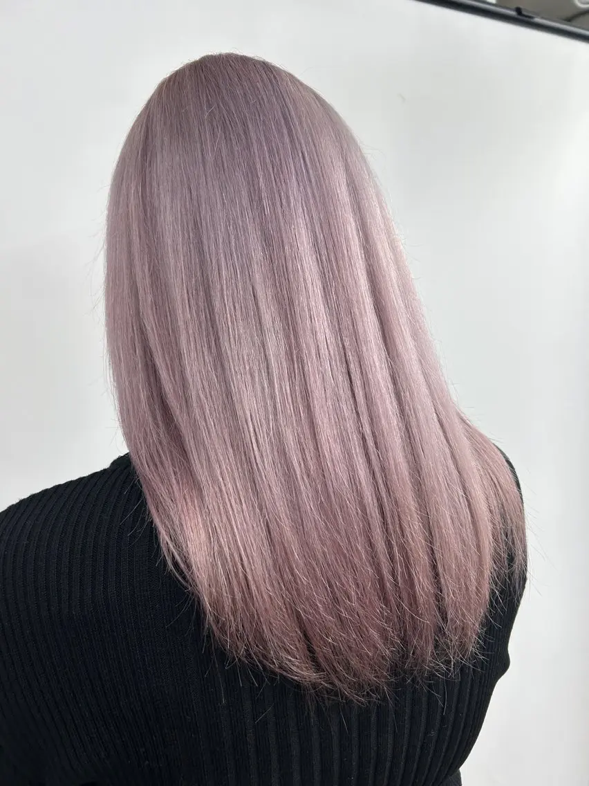 ミディアム カラー シールエクステ バレイヤージュ ブリーチ ハイライトカラー ハイトーンカラー ヘアカラー トリートメント レイヤー/エクステ alpha下妻のヘアスタイル