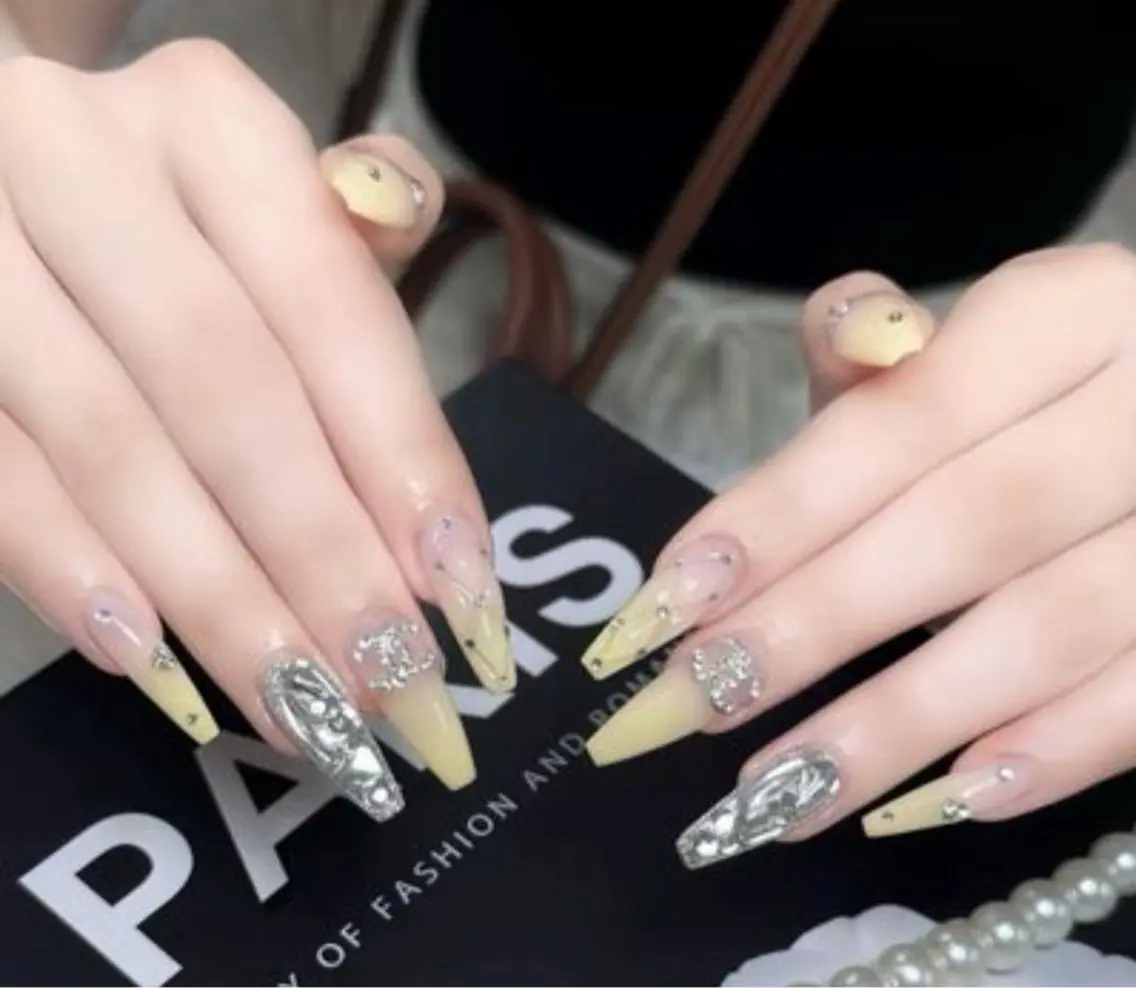 ネイル ハンドネイル REI NAIL1のネイルデザイン