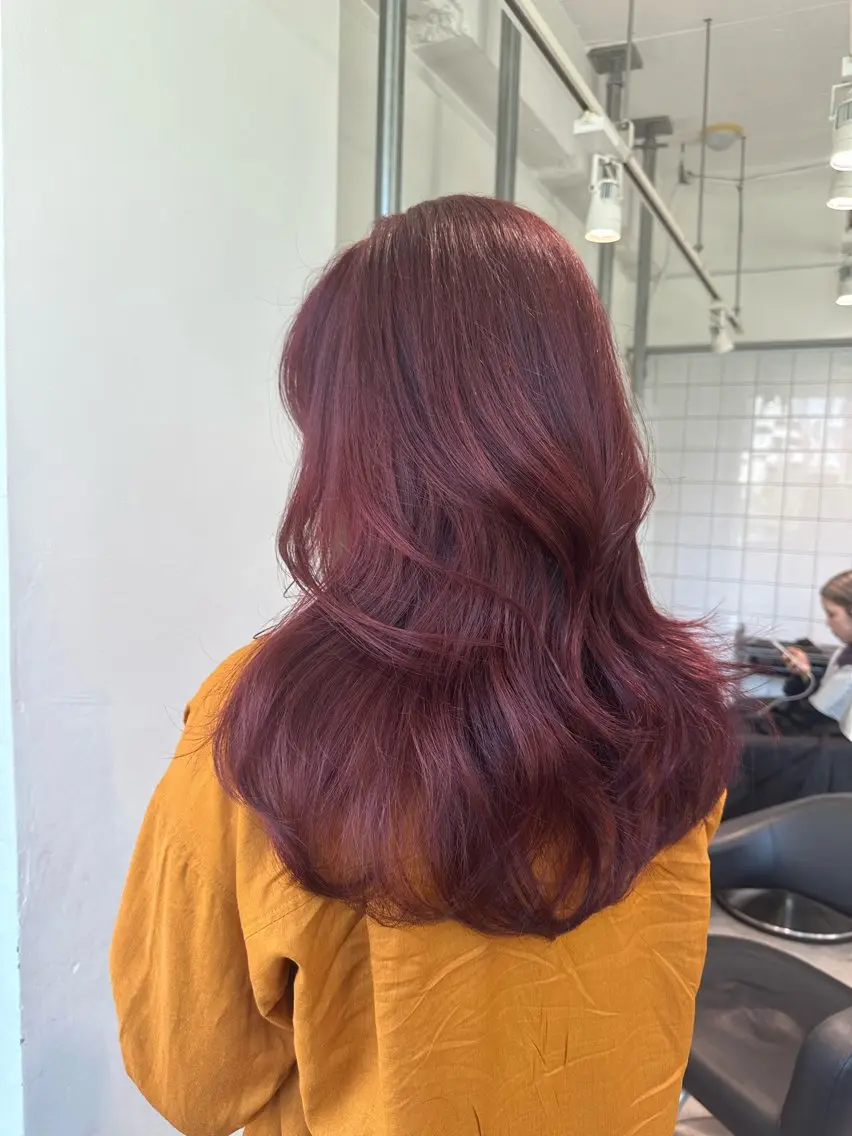 カラー ブリーチ ヘアカラー 根本 琴子のヘアスタイル