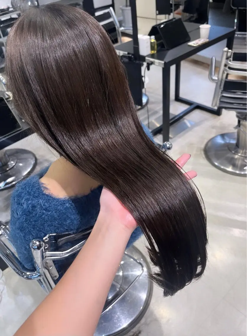 ロング カラー パーマ ヘアアレンジ カット ヘアカラー トリートメント ヘッドスパ ヘアセット 透明感/オリーブ/ グレージュ/YUKAのヘアスタイル