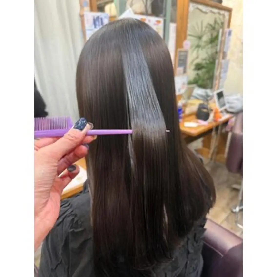 ロング カラー 西尾 成美のヘアスタイル