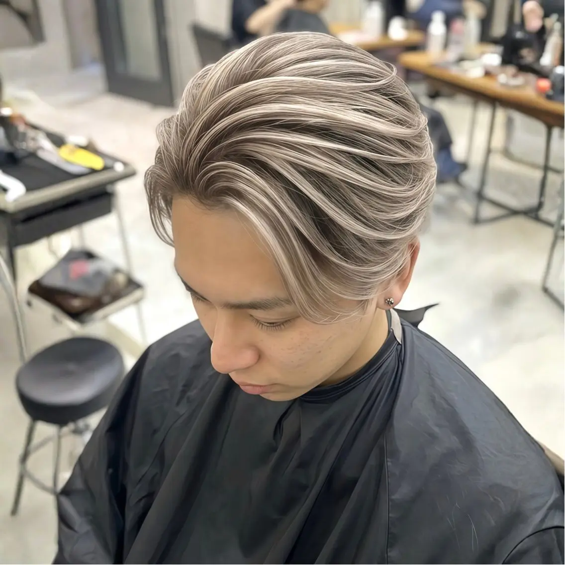 ミディアム カラー メンズ ミディアムパーマ メンズバレイヤージュ メンズハイライト メンズパーマ バレイヤージュ カット ヘアカラー トリートメント メンズ特化/片山🦚 ショート/パーマのヘアスタイル