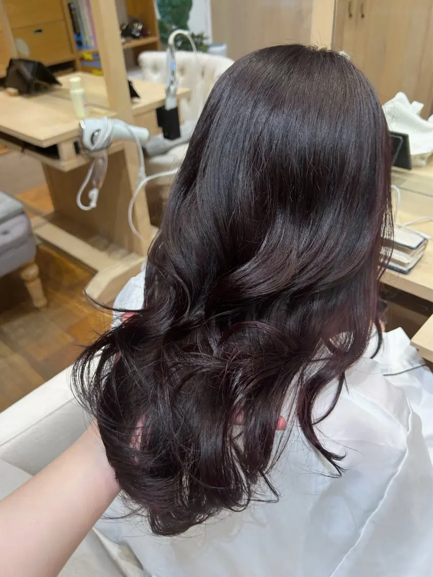 ロング レイヤーカット 市吉 杏奈のヘアスタイル
