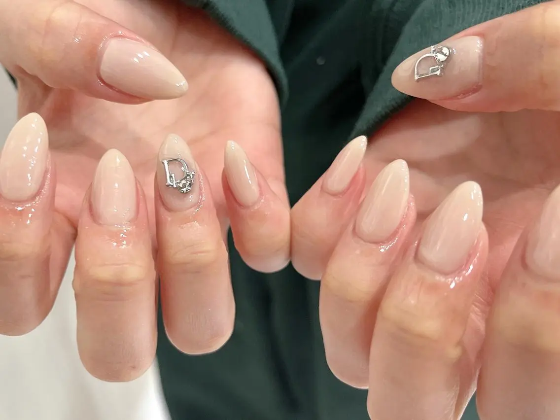 ネイル 持ち込み na🎀🎀na ちゅるちゅるのネイルデザイン
