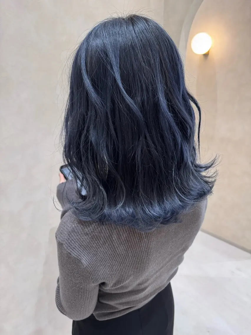 ミディアム 酸性ストレート 青木優磨のヘアスタイル