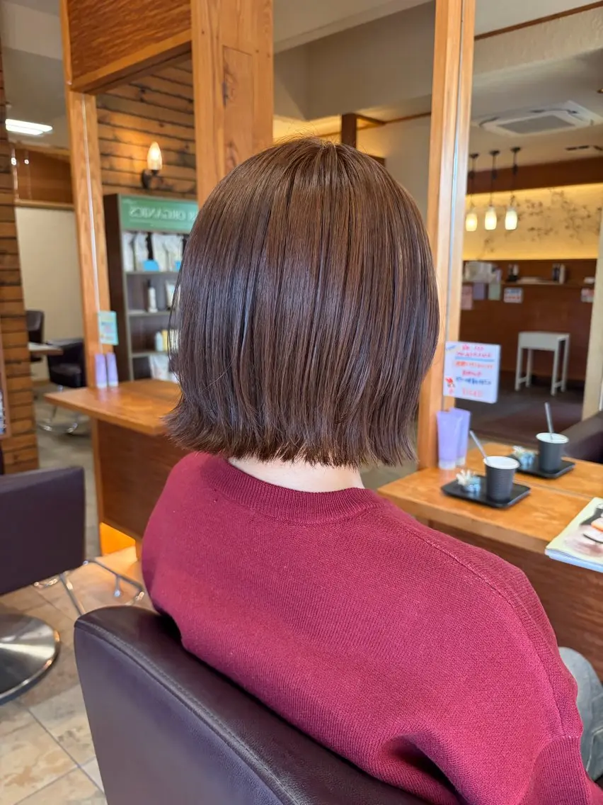 ミディアム ボブレイヤー ボブ レイヤーカット カット ヘアカラー 松浦 萌のヘアスタイル