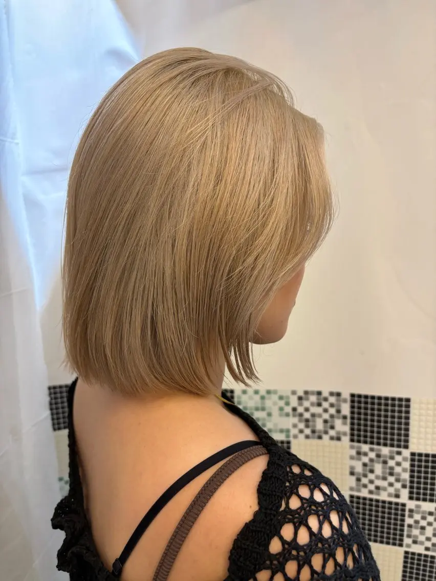 セミロング カラー ヘアカラー 🍓ハイトーンカラー 🎀nene🍓のヘアスタイル