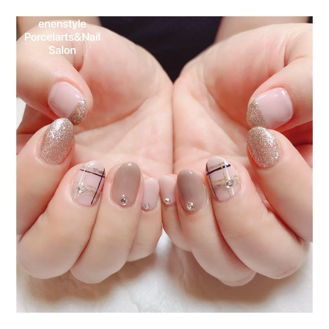 ミディアム ネイル ハンドネイル 🐾enen style 🐾のネイルデザイン
