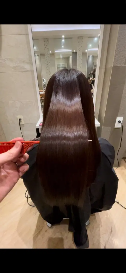 セミロング ヘアカラー トリートメント 髪質改善艶髪✂︎小寺 透明感カラーのヘアスタイル