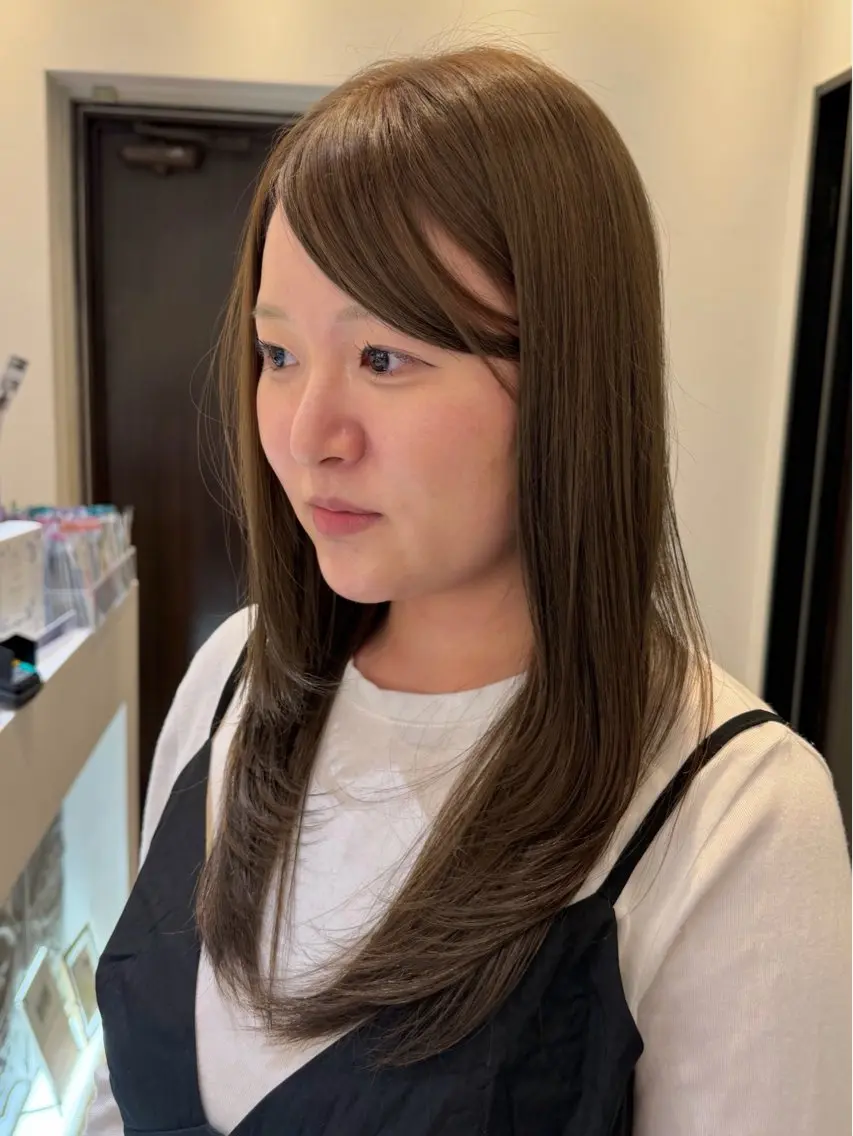 カラー ヘアカラー 江田 彩那のヘアスタイル