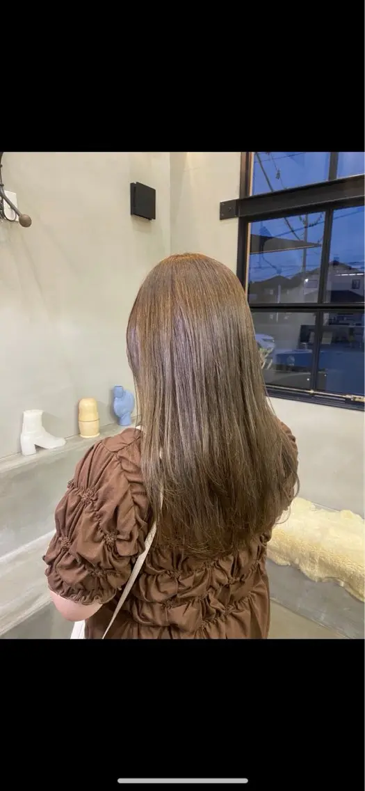 ロング カット ヘアカラー cyan hinaのヘアスタイル