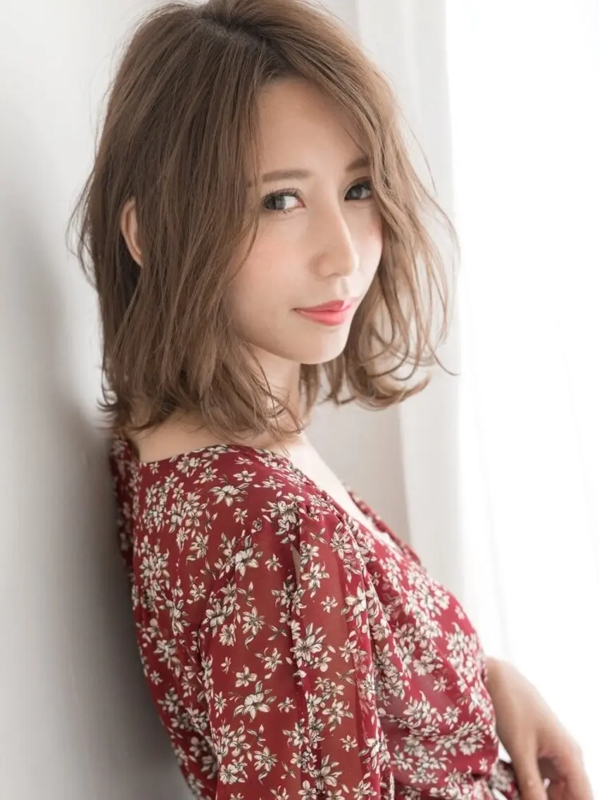 ミディアム カラー パーマ レイヤーカット ✨落ち着いた接客 💡高橋優也💡のヘアスタイル