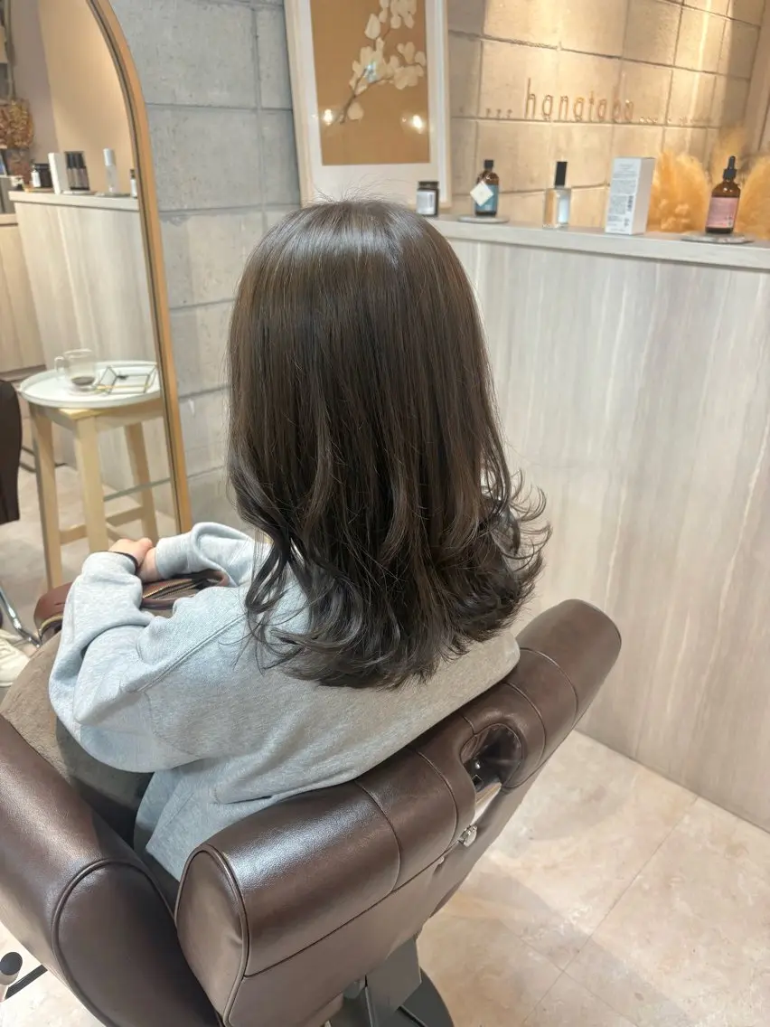 ミディアム カラー ブラウンカラー 透明感カラー オリーブブラウン カット ヘアカラー トリートメント 椙山 沙南子のヘアスタイル