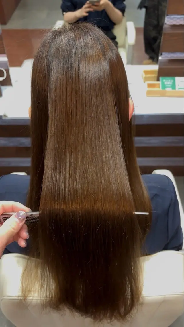 ロング パーマ ストレートパーマ 縮毛矯正 岡田 望夢のヘアスタイル