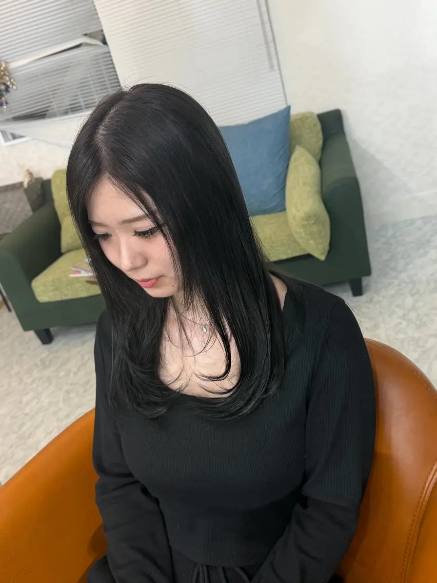 セミロング カット MAEDA YUKIのヘアスタイル