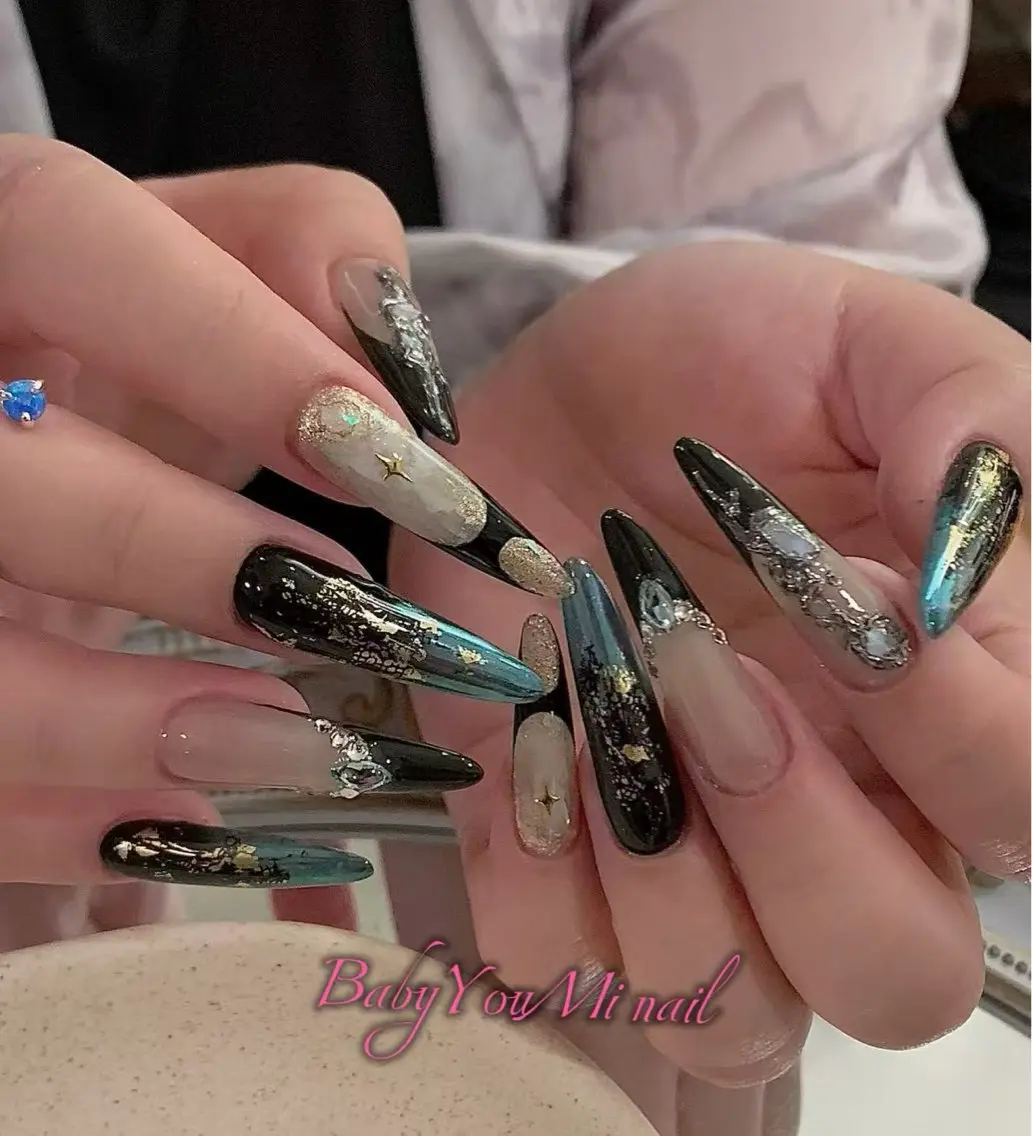 ネイル オーロラネイル フラワーネイル フットネイル フレンチネイル ジェルネイル ハンドネイル BabyYouMi nailのネイルデザイン