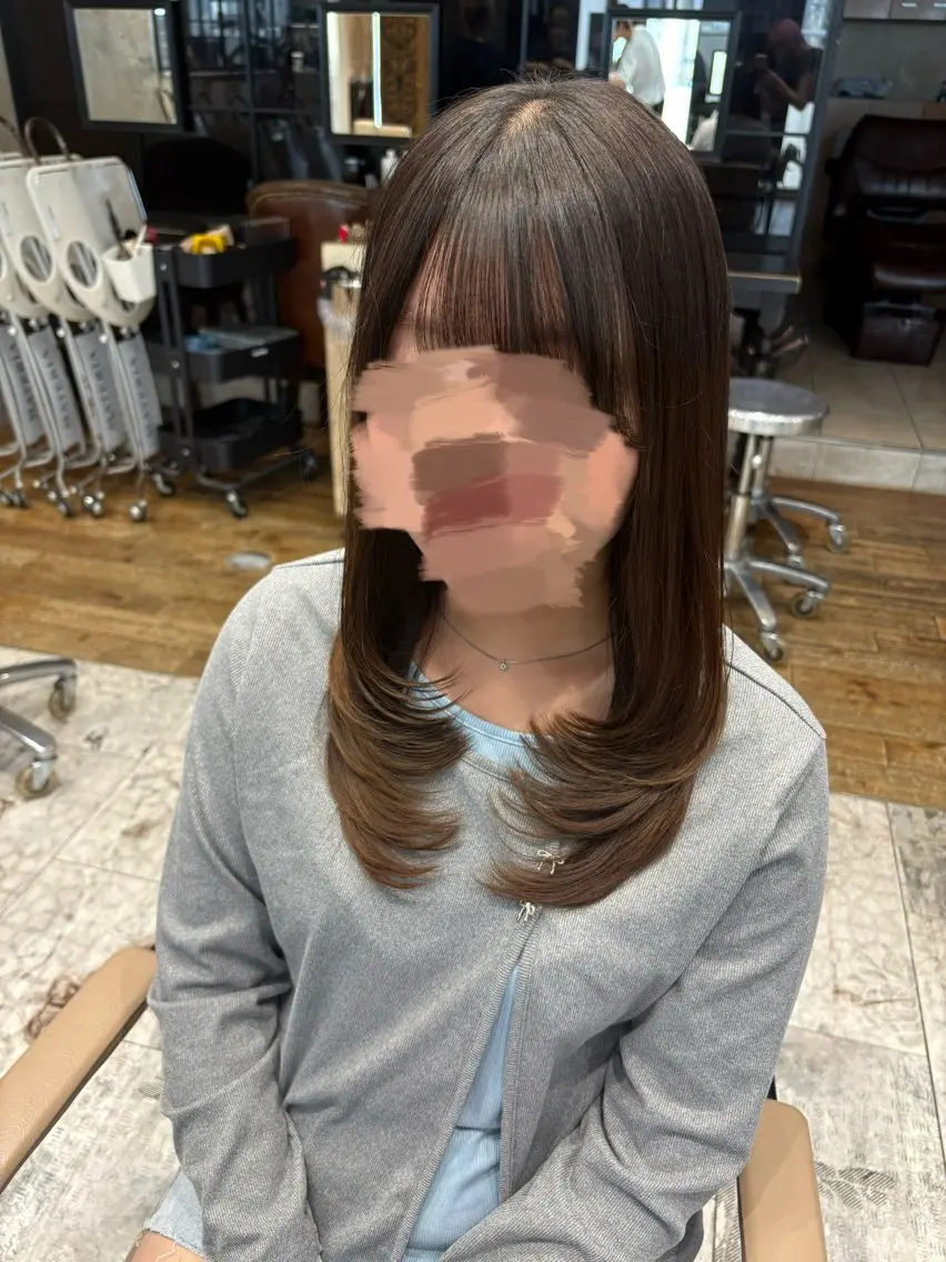 セミロング 伸ばしかけ レイヤーカット 村山 美姫のヘアスタイル