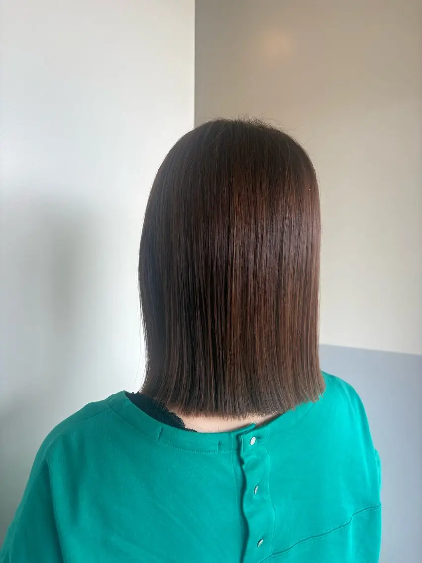 ミディアム 切りっぱなしボブ ボブ カット ヘアカラー 鈴木 美由華/透明感/岡崎のヘアスタイル