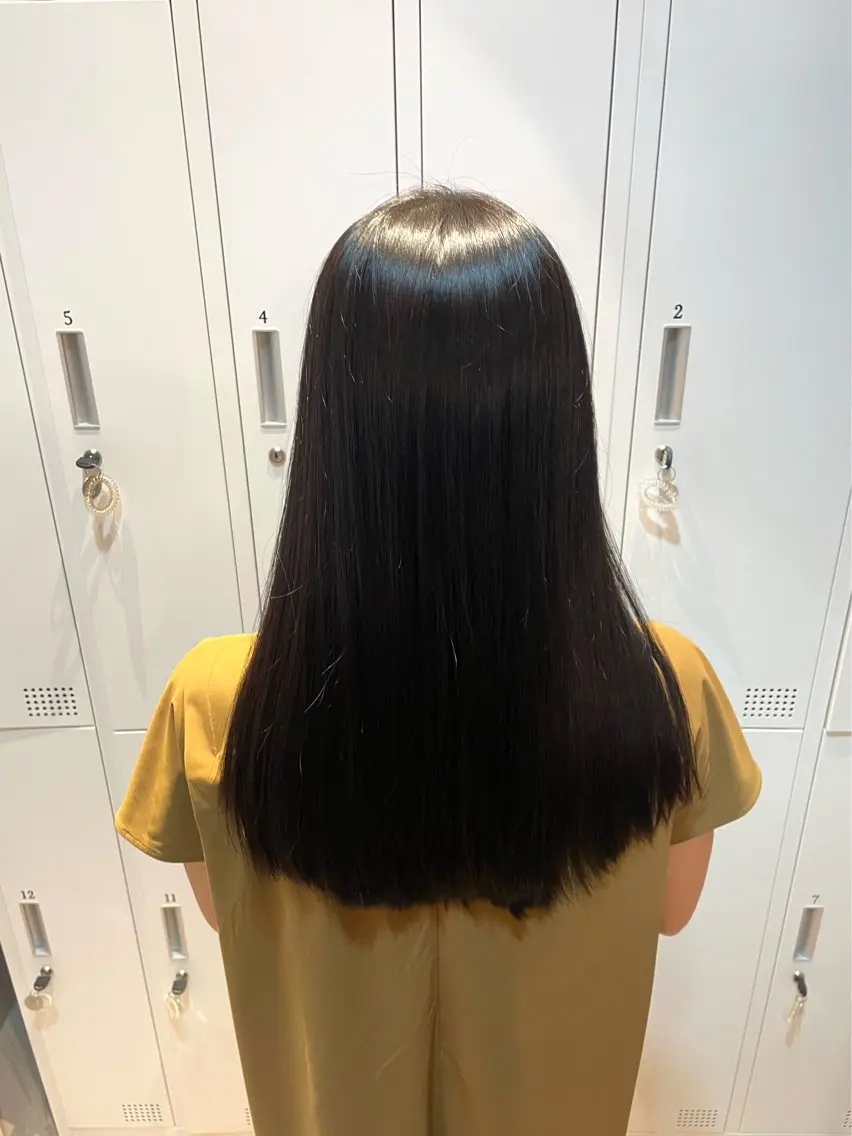 自然と惹かれる🪷 艶カラー/茉優♩のヘアスタイル