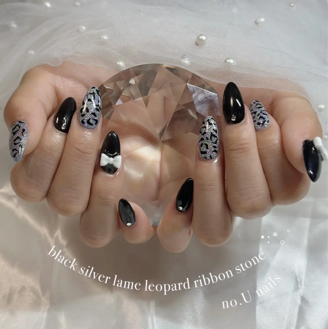 ネイル フラッシュネイル 韓国ネイル ラメ(グリッター) マグネットネイル リボン ハンドネイル no.U nailsのネイルデザイン