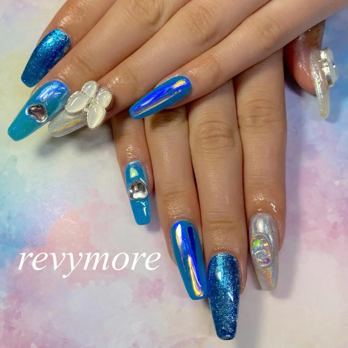 ロング ネイル オーロラネイル 成人式 ジェルネイル ニュアンスネイル オフィスネイル nail salon Revymoreのネイルデザイン