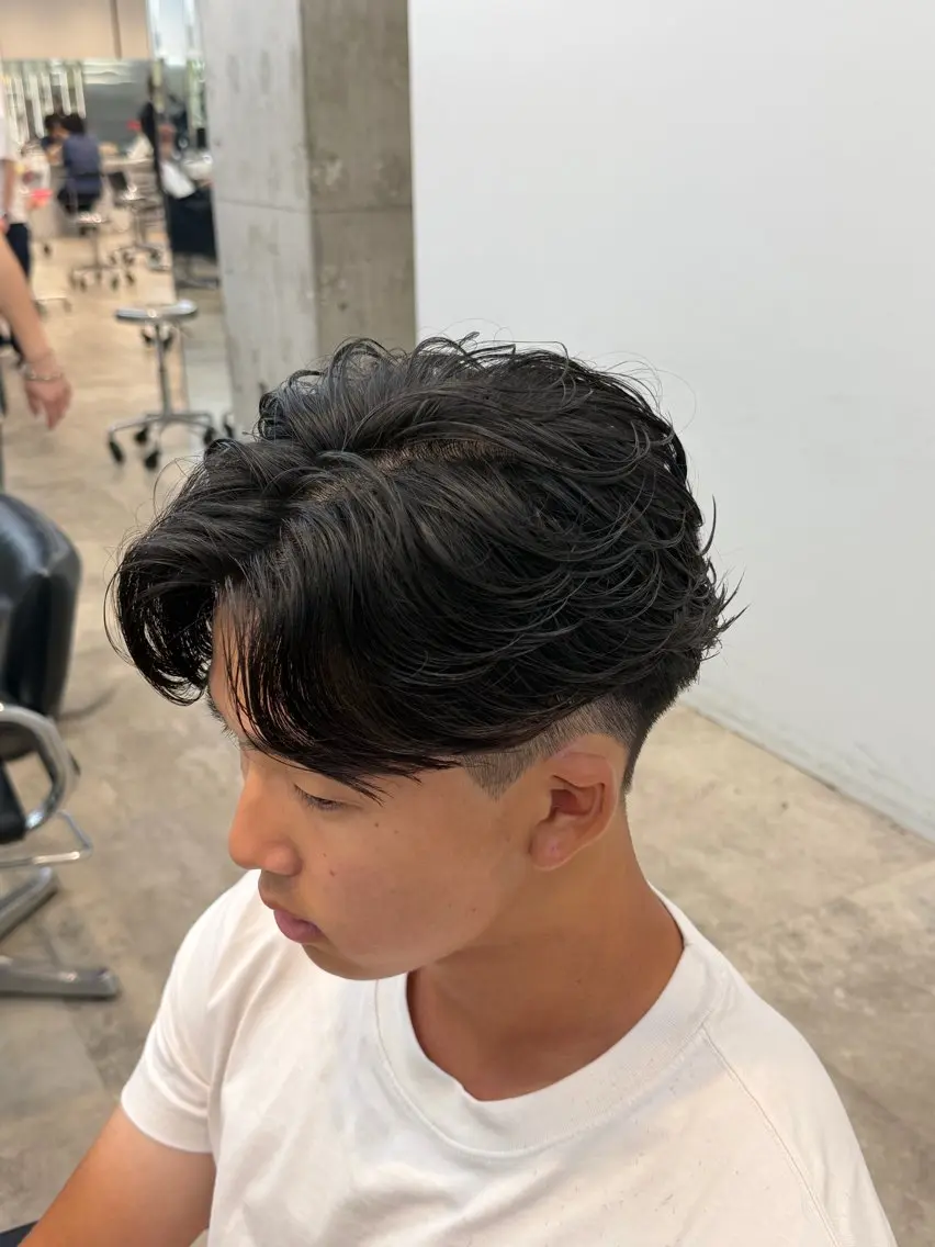 ショート パーマ メンズ フェザーパーマ メンズパーマ 学生（メンズ向け） 学生 fifth小笠原 郁のヘアスタイル